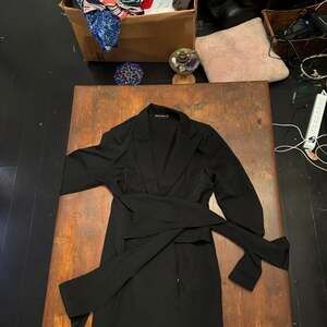 PrettyLittleThing Black Woven Wrap Belted Blazer Dress